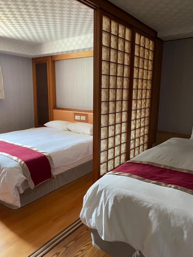 Mei Hua Hotel Гаосюн Экстерьер фото