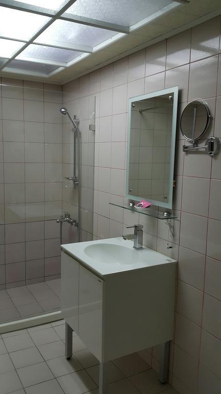Mei Hua Hotel Гаосюн Экстерьер фото